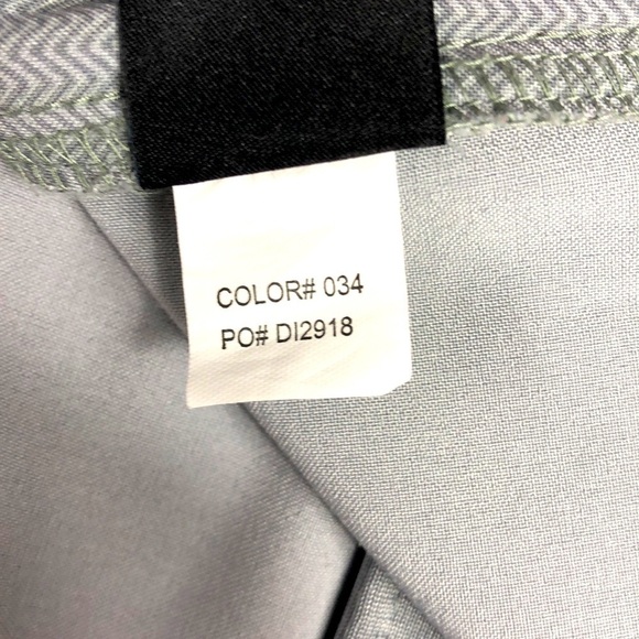 RoundTree & Yorke Gray Performance Shorts Size 35 - Picture 8 of 9